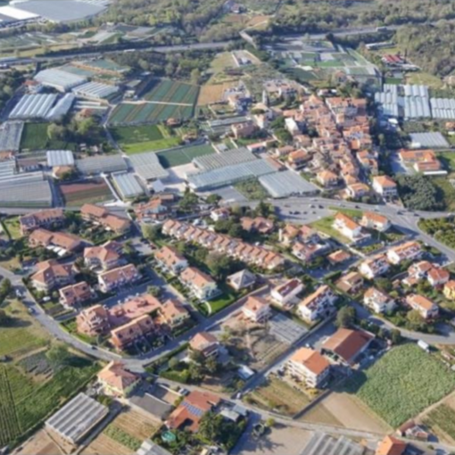 Abbruciamenti, a Campochiesa d’Albenga cittadini infuriati: “Bruciano plastica, qualcuno sottovaluta il problema”