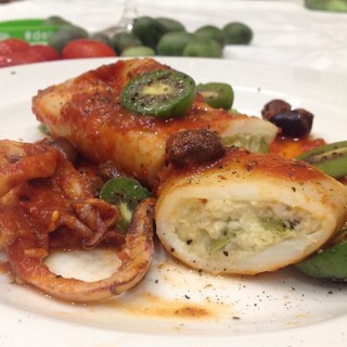 Idea della domenica: calamari ripieni con stracciatella e nergi