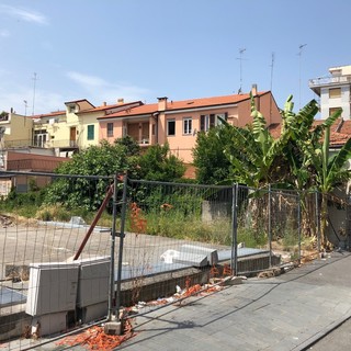 Le palazzine di via Carloforte, i dehors del centro e le zone più esondabili "sotto lente" nel consiglio comunale di Albenga Le palazzine di via Carloforte, i dehors del centro e le zone più esondabili "sotto lente" nel consiglio comunale di Albenga