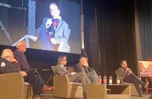 Albenga accoglie l'incontro pubblico sulla Sanità: "Non una serata di polemica ma di confronto" (VIDEO)