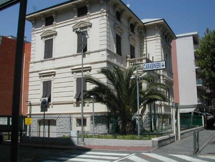 Maltrattamenti in famiglia: arrestato un 55enne savonese dai carabinieri di Albisola Maltrattamenti in famiglia: arrestato un 55enne savonese dai carabinieri di Albisola