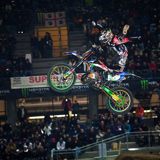Evento di motocross e beneficenza al Molo 8.44