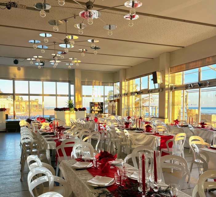 A Finale la Cena in rosso, raccolto denaro a favore dei progetti dello Zonta di Finale Ligure A Finale la Cena in rosso, raccolto denaro a favore dei progetti dello Zonta di Finale Ligure