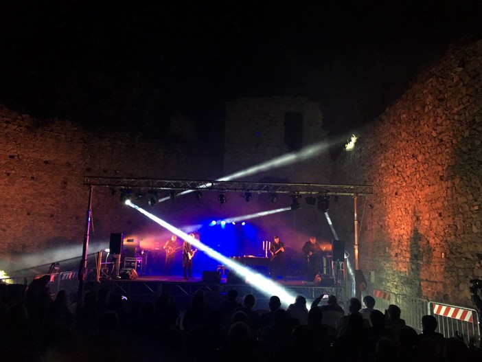 "L'Ultima Notte di Beethoven" chiude il castello di Roccavignale? L'appello del sindaco: "Senza uno sponsor non possiamo continuare" "L'Ultima Notte di Beethoven" chiude il castello di Roccavignale? L'appello del sindaco: "Senza uno sponsor non possiamo continuare"