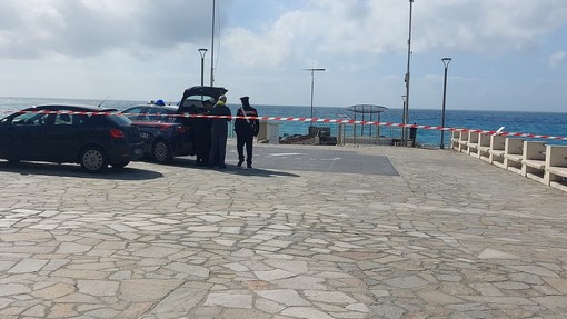 Dramma a Celle Ligure, rinvenuto cadavere sulla battigia