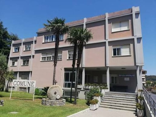 Andora, assegni di merito per gli studenti di medie e superiori: domande entro il 12 novembre Andora, assegni di merito per gli studenti di medie e superiori: domande entro il 12 novembre
