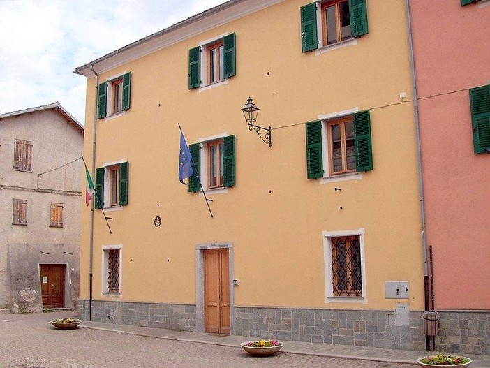 Illuminazione pubblica a Bardineto: in arrivo nuovi punti luce Illuminazione pubblica a Bardineto: in arrivo nuovi punti luce