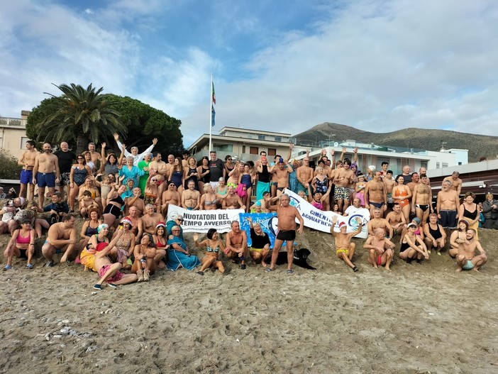Ceriale festeggia il suo cimento con 121 iscritti: i più giovani arrivano addirittura da Ginevra (FOTO) Ceriale festeggia il suo cimento con 121 iscritti: i più giovani arrivano addirittura da Ginevra (FOTO)