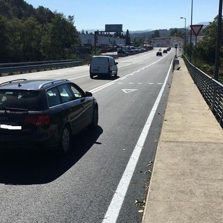 Cairo, eliminato il discusso 'Stop' in corso Brigate Partigiane: al suo posto il segnale 'dare precedenza'