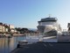 Savona, la Costa Luminosa è in porto: si attende la riunione in Prefettura per lo sbarco