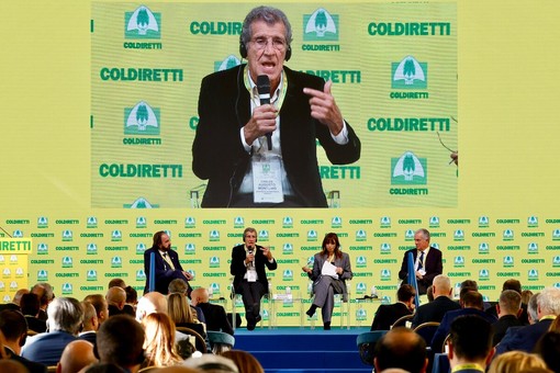 Cibo ultraprocessato, Coldiretti Liguria: "Difendere quello genuino tutela salute, agricoltura e territorio" Cibo ultraprocessato, Coldiretti Liguria: "Difendere quello genuino tutela salute, agricoltura e territorio"