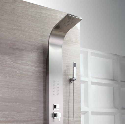 Piatto doccia: attenzione al materiale!