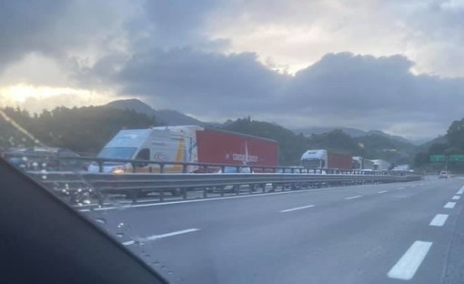 Caos autostrade: i sindaci liguri scrivono alla ministra De Micheli Caos autostrade: i sindaci liguri scrivono alla ministra De Micheli