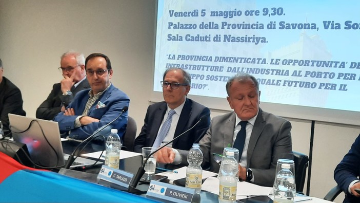 "Quale futuro per il territorio?", convegno della Uil sul tema infrastrutturale e portuale in Provincia (FOTO) "Quale futuro per il territorio?", convegno della Uil sul tema infrastrutturale e portuale in Provincia (FOTO)
