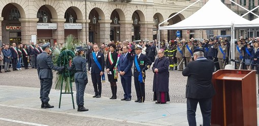 Savona celebra il 4 novembre, 100° anniversario della fine della Prima Guerra Mondiale (FOTO) Savona celebra il 4 novembre, 100° anniversario della fine della Prima Guerra Mondiale (FOTO)