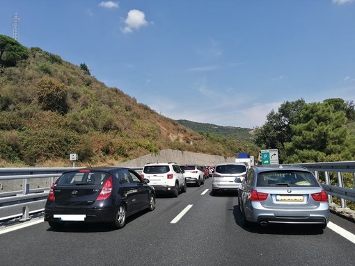 Fine di agosto, già scattato il controesodo dalla Liguria verso il Nord Italia: code intense nel savonese Fine di agosto, già scattato il controesodo dalla Liguria verso il Nord Italia: code intense nel savonese