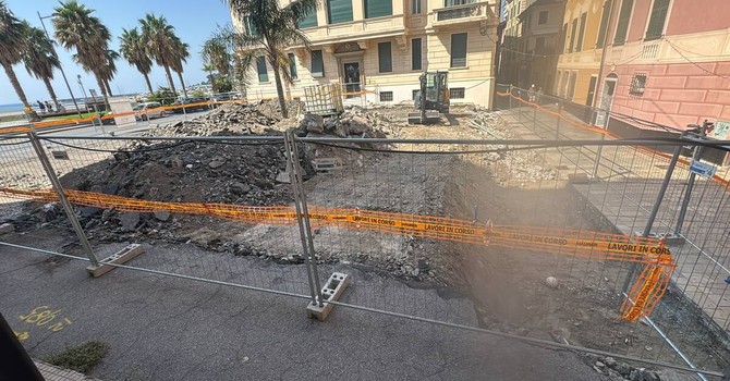 Piazza Vittorio Veneto a Varazze, il Sindaco dopo la sospensiva dei lavori: "Non rappresenta una bocciatura del progetto o delle opere previste"