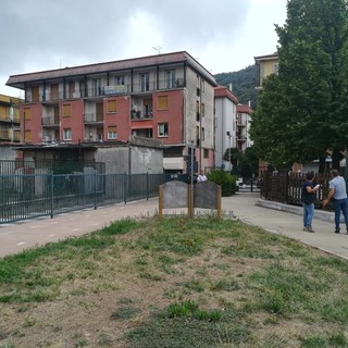 Finale, avviato il cantiere per i nuovi giardini e parcheggi dalle scuole di via Brunenghi
