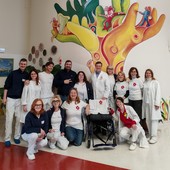 Dal dolore alla solidarietà: una carrozzina speciale per l’Unità Spinale di Santa Corona