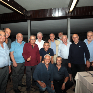 Albenga, una grande reunion a 50 anni dalla maturità del ‘68 (FOTO)