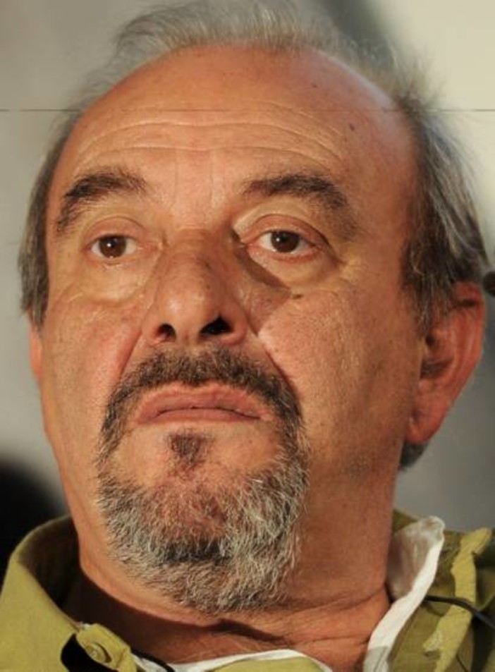 Savona, incontro con il vignettista e scrittore Vauro Senesi e presentazione del libro "Dio è tornata. Si è fatta donna per noi”