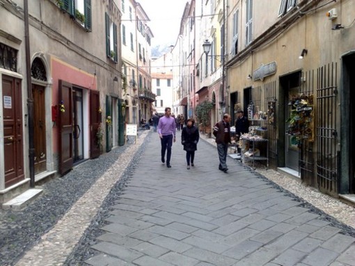 Maltempo: rinviata la rassegna di antiquariato 'Antiqua Finale' Maltempo: rinviata la rassegna di antiquariato 'Antiqua Finale'