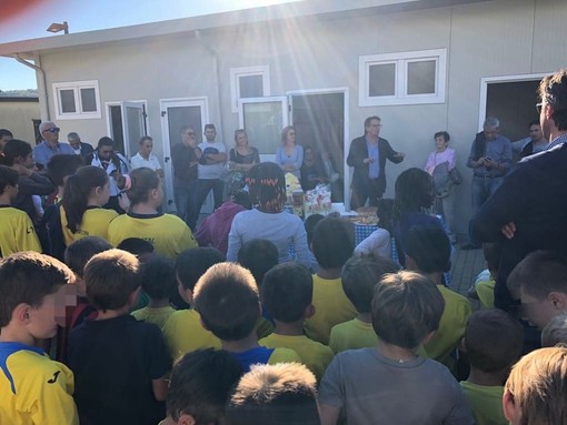 Cairo inaugura il campo sportivo polifunzionale "Falcone e Borsellino" nel quartiere Buglio (FOTO) Cairo inaugura il campo sportivo polifunzionale "Falcone e Borsellino" nel quartiere Buglio (FOTO)