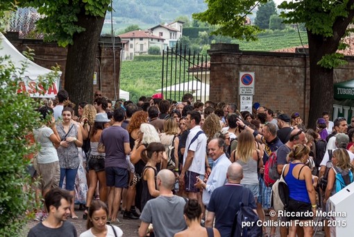 A passeggio per Collisioni: un crocevia delle grandi culture della cucina e del vino italiano declinate in chiave street food