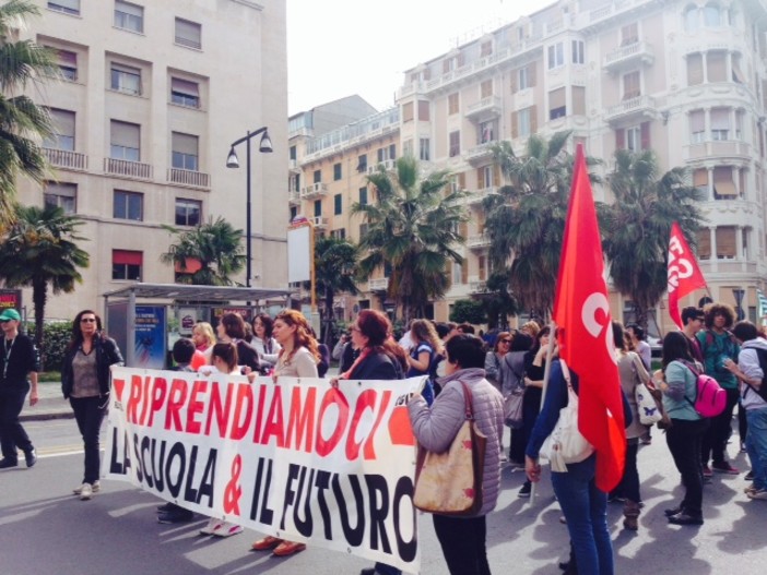 Comitato tutela docenti precari GaE Infanzia e primaria legge 296/2006: "Il ruolo si ottiene con concorso non con ricorso"