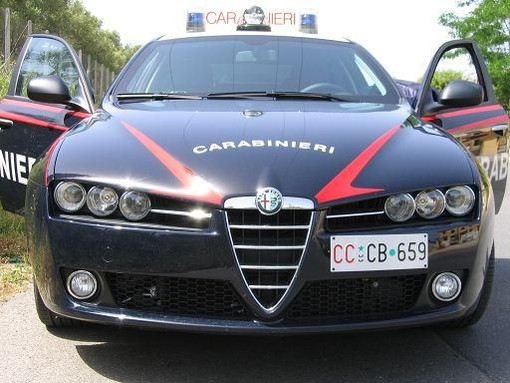 Varazze: due bulli genovesi arrestati per rapina e furto