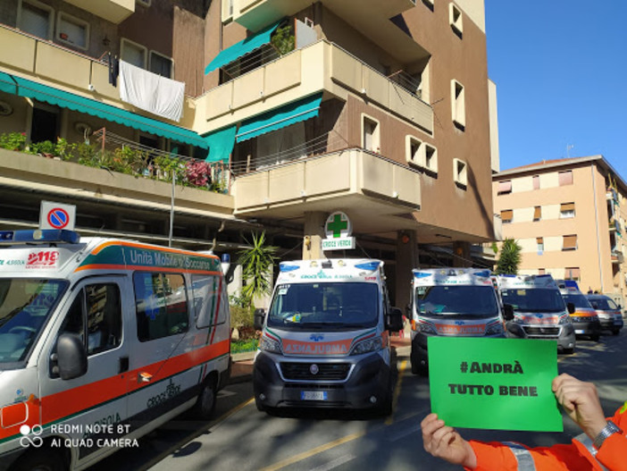 Albisola, la Croce Verde ordina un monitor/defibrillatore da montare sull'ambulanza per il trasporto di persone intubate Albisola, la Croce Verde ordina un monitor/defibrillatore da montare sull'ambulanza per il trasporto di persone intubate