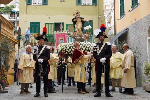 "Oggi facciam", Varazze in festa per la Patrona: Santa Caterina "balla" con i cittadini "Oggi facciam", Varazze in festa per la Patrona: Santa Caterina "balla" con i cittadini