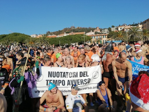 Finale, è un cimento della Befana da record con 251 partecipanti (FOTO E VIDEO) Finale, è un cimento della Befana da record con 251 partecipanti (FOTO E VIDEO)