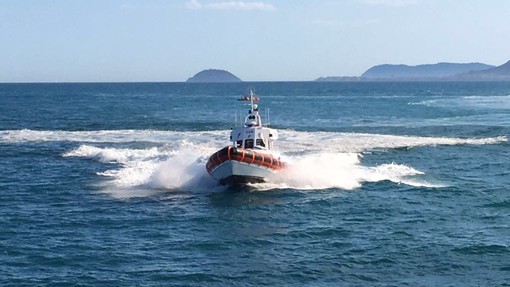 Albenga, si butta in mare ma non riesce a tornare a riva: soccorso 50enne tedesco Albenga, si butta in mare ma non riesce a tornare a riva: soccorso 50enne tedesco
