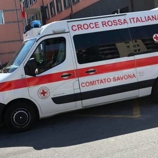 Falsi volontari chiedono soldi per l'ospedale San Paolo, la denuncia della Croce Rossa: "Non sono in atto raccolte fondi"