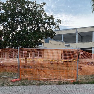 Borgio Verezzi, cantiere ancora da concludere per il nuovo plesso scolastico. La minoranza: "Che ne sarà degli alunni da dicembre?"