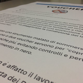 Pastorino e Battistini, ipotesi reintroduzione dei voucher: "Se confermato, una truffa nei confronti degli italiani" Pastorino e Battistini, ipotesi reintroduzione dei voucher: "Se confermato, una truffa nei confronti degli italiani"