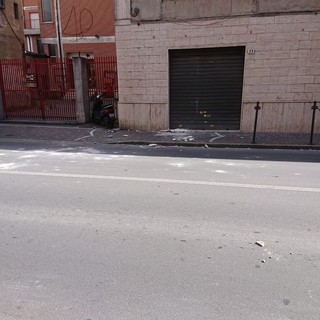Albenga: caduta calcinacci in via Genova