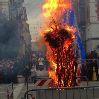 Savona si prepara alla celebrazione del Confuoco per "leggere" gli auspici del 2026