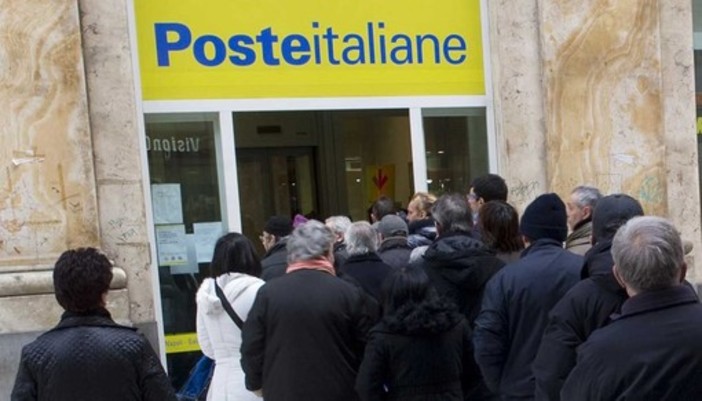 Pensioni, il pagamento in posta da martedì 3: per evitare assembramenti turni divisi in ordine alfabetico