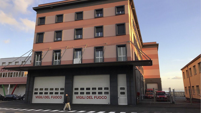 Festa dei vigili del fuoco a Savona: caserma aperta alla cittadinanza