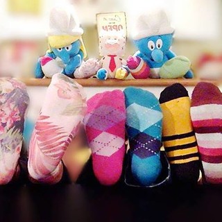 Venerdì in tutta Italia si celebra la 3° giornata dei calzini spaiati