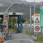 Albisola, dal 26 giugno al 12 settembre ritorna l'ordinanza di stop ai mezzi pesanti il venerdì e sabato Albisola, dal 26 giugno al 12 settembre ritorna l'ordinanza di stop ai mezzi pesanti il venerdì e sabato