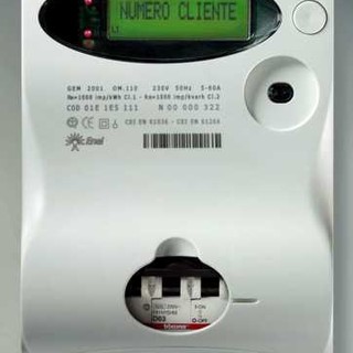 Bollette elettriche fuori controllo: segnalati migliaia di aumenti anomali