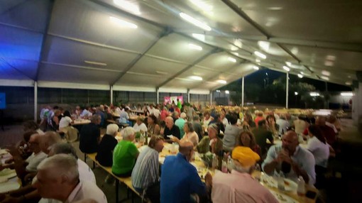 Solidarietà per la Croce Bianca di Albenga: raccolti 4 mila euro con la cena benefica di Sagralea Solidarietà per la Croce Bianca di Albenga: raccolti 4 mila euro con la cena benefica di Sagralea