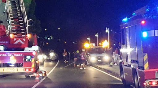 Celle, cadono calcinacci dal muraglione sull'Aurelia: intervento dei vigili del fuoco (FOTO)