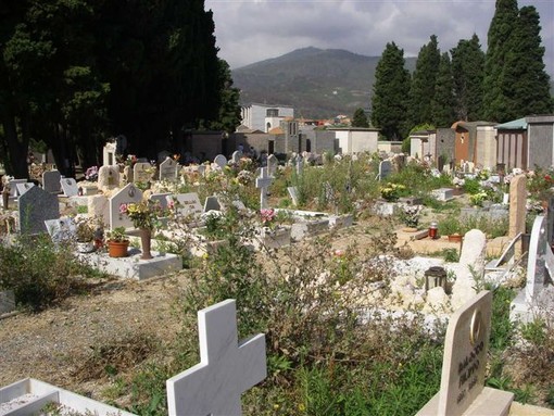 Savona, ok dalla giunta all'ampliamento del cimitero di Zinola Savona, ok dalla giunta all'ampliamento del cimitero di Zinola
