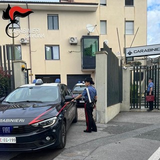 Ceriale, violenze e minacce alla moglie in presenza della figlia piccola: 43enne arrestato dai carabinieri