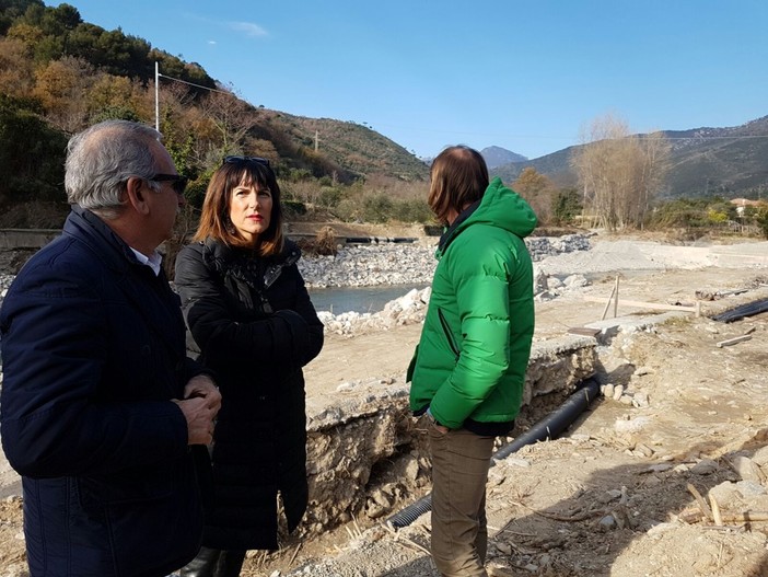 Paita e De Vincenzi contro Vaccarezza. Ed esplode il "caso-Cisano"