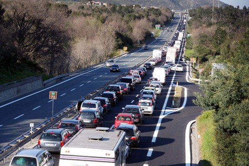 Controesodo, domenica da bollino rosso sulle autostrade liguri: criticità fino alle 19 sulle direttrici di rientro